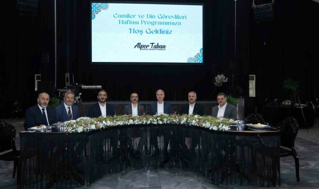 İnegöl Belediyesi din görevlilerini ağırladı İNEGÖL BELEDİYESİ, 1-7 EKİM TARİHLERİ ARASINDA KUTLANAN CAMİLER VE DİN