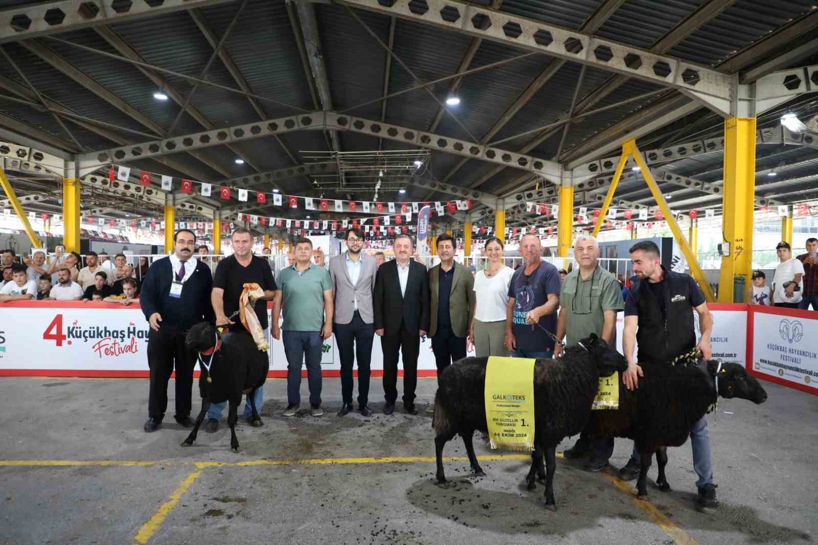 İNEGÖL BELEDİYESİ’NİN DÜZENLEDİĞİ 4. KÜÇÜKBAŞ HAYVANCILIK FESTİVALİ RENKLİ GÖRÜNTÜLERE SAHNE