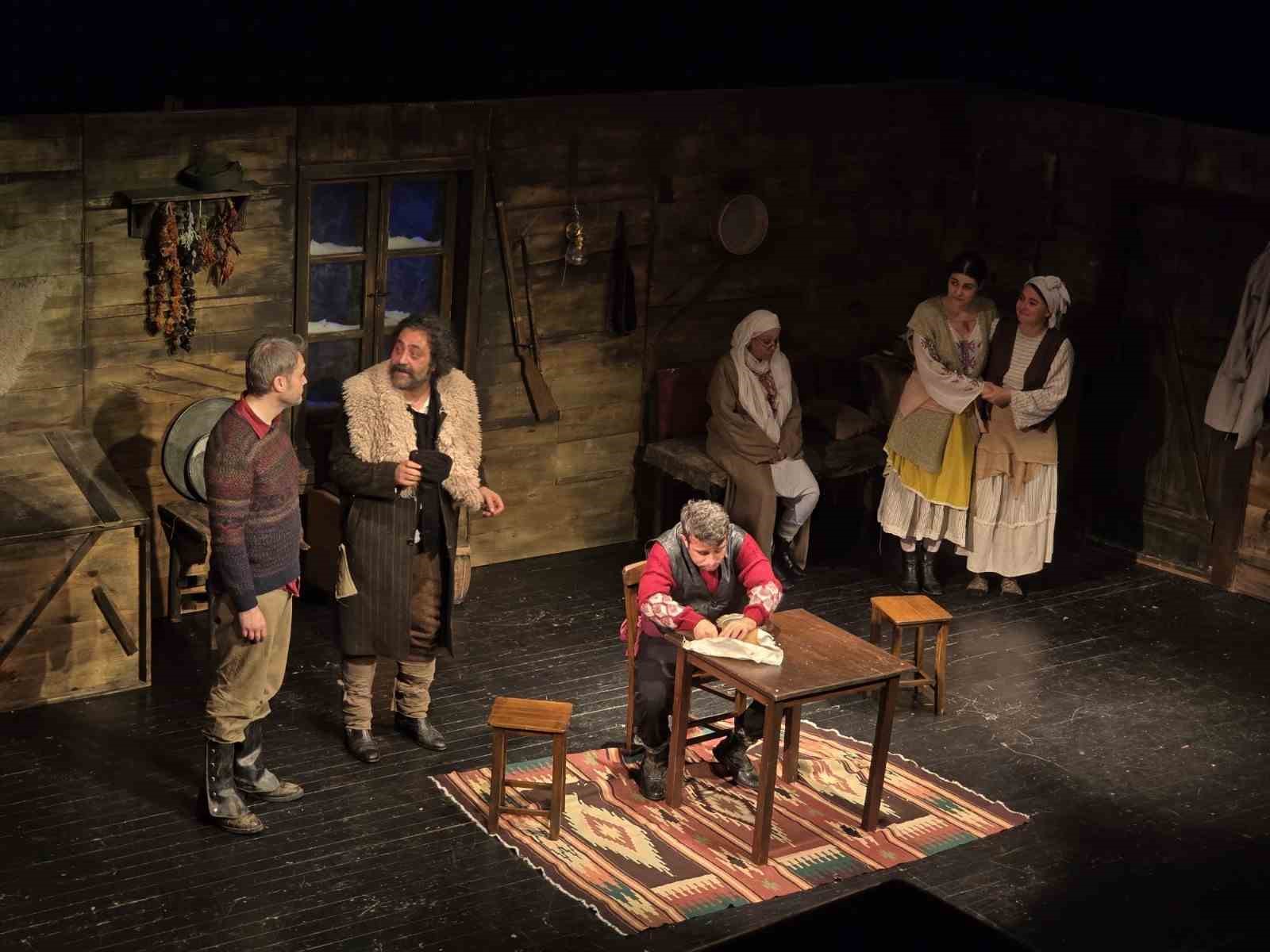 KAFA SAHNE YENİ SEZONU ‘NEVBAHAR’ İLE AÇTI