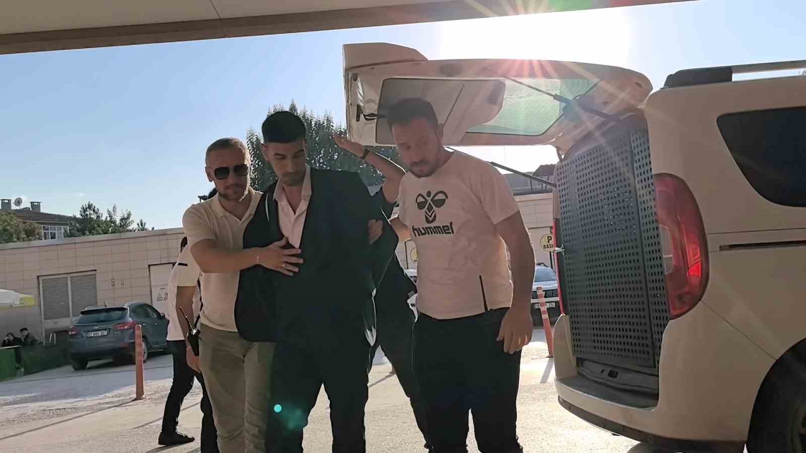 BURSA'NIN İNEGÖL İLÇESİNDE 2 GENÇ KIZI TAKİP VE TEHDİT ETTİĞİ