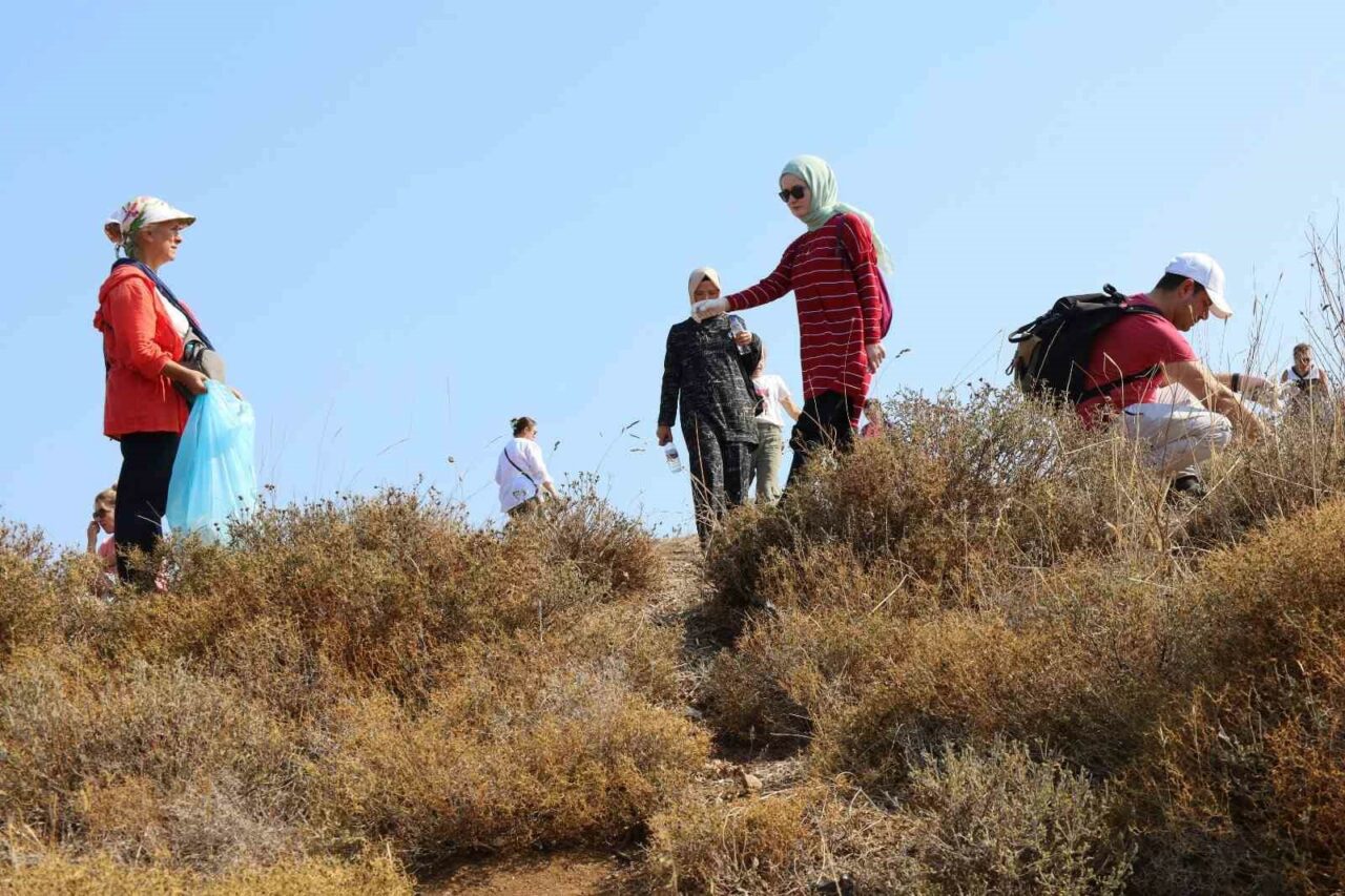 BURSA'NIN MUDANYA İLÇESİNDE BULUNAN ANTİK LİMAN KAPANCA'YI TEPEDEN GÖREN SEYİR