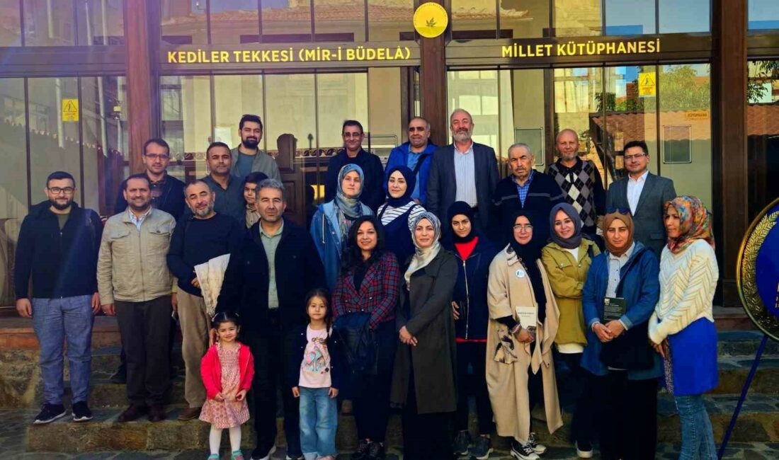 Kitapseverler Kolektif Okuma etkinliğinde buluştu OSMANGAZİ BELEDİYESİ TARAFINDAN BAŞLATILAN KOLEKTİF OKUMA ETKİNLİĞİNİN İLK KONUĞU YAZAR