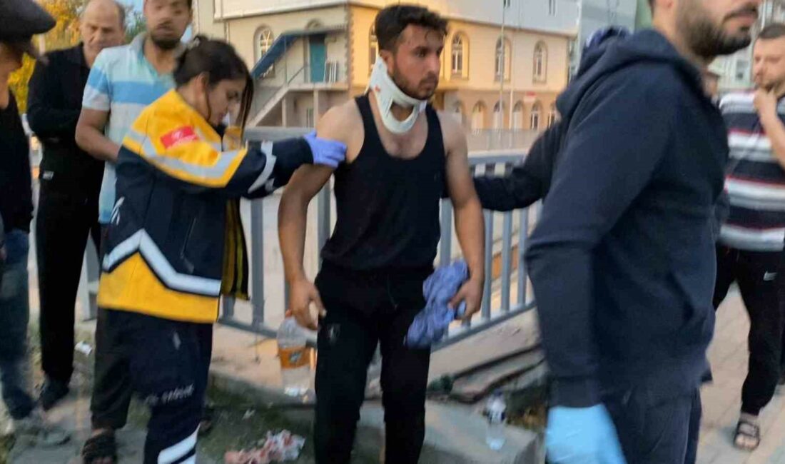 Kontrolden çıkan tır alt yola uçtu : 1 yaralı KONTROLDEN ÇIKAN TIR ALTYOLA UÇTU : 1 YARALI