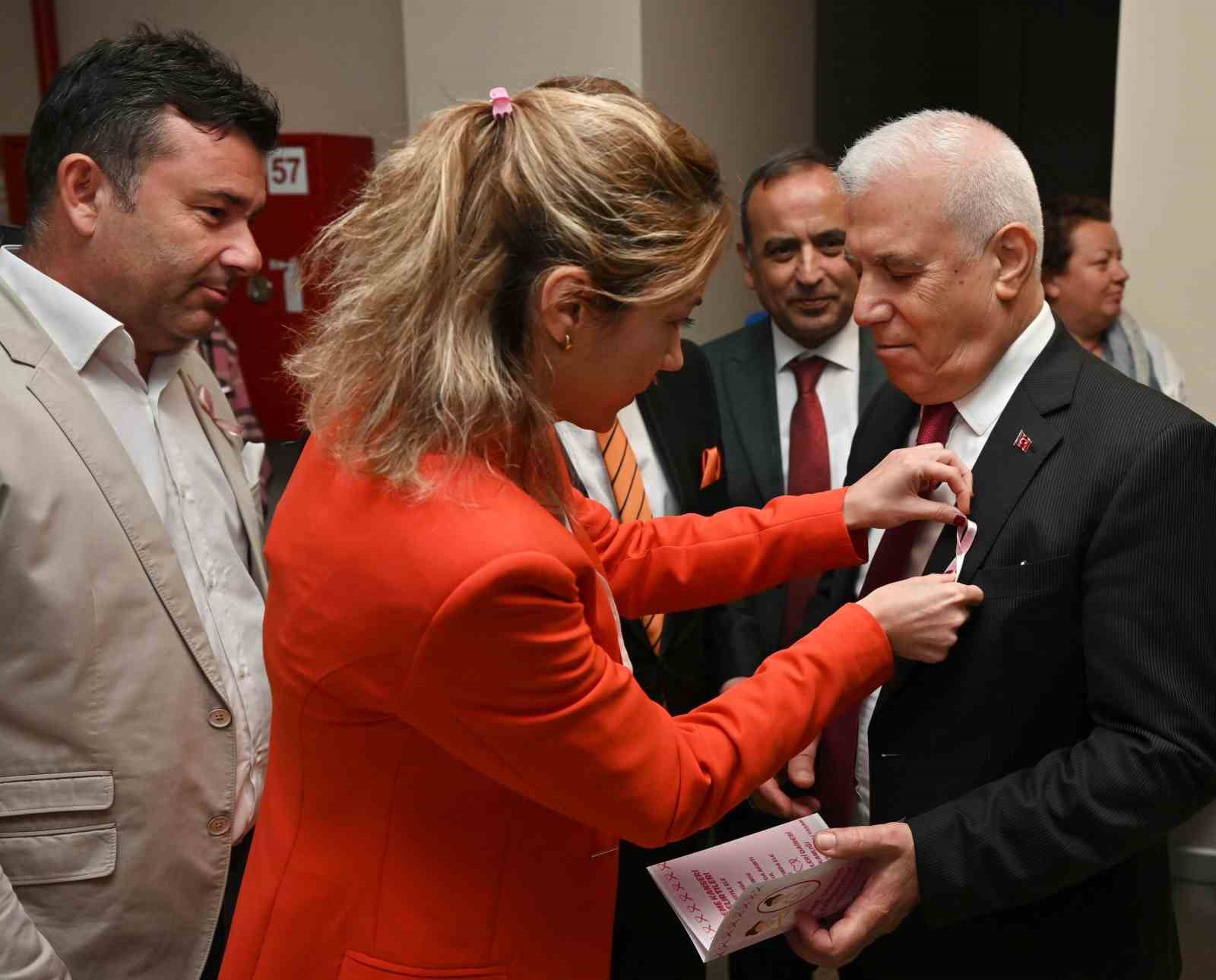 BURSA BÜYÜKŞEHİR BELEDİYESİ TARAFINDAN ‘MEME KANSERİ FARKINDALIK AYI’ ETKİNLİKLERİ KAPSAMINDA