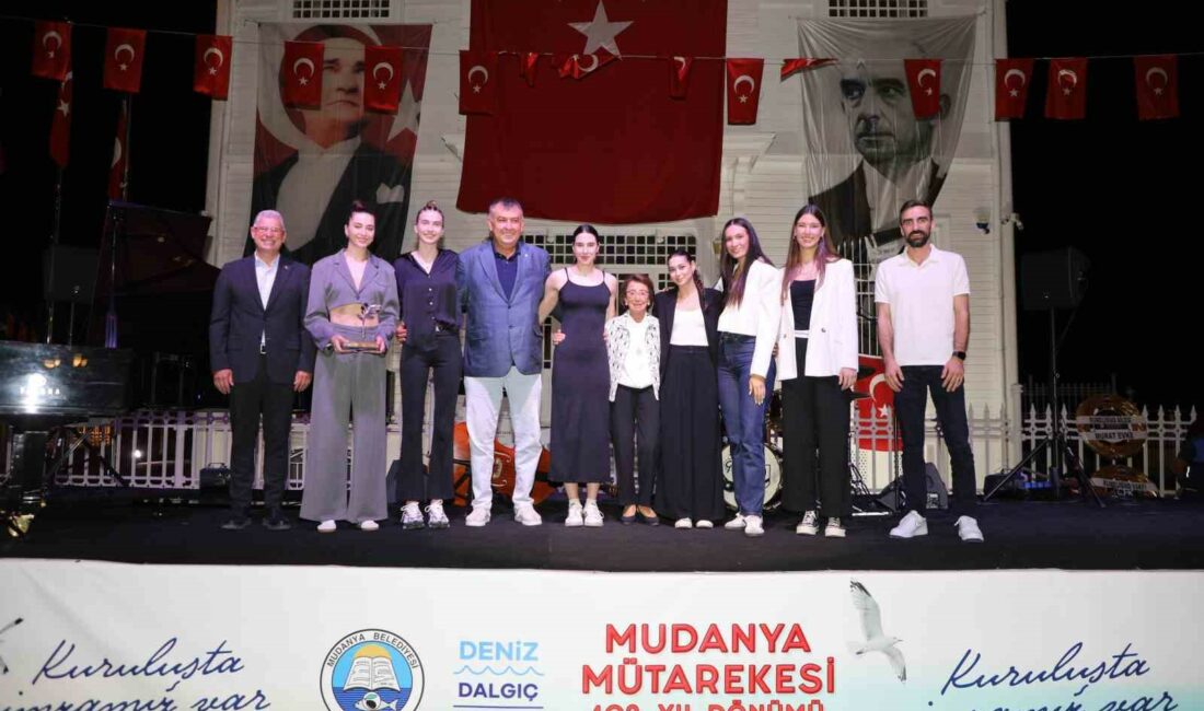 Mütareke 102. yıl etkinliklerine görkemli final MUDANYA MÜTAREKESİ’NİN 102. YIL DÖNÜMÜ ÜNLÜ MÜZİSYEN KEREM GÖRSEV TRİO