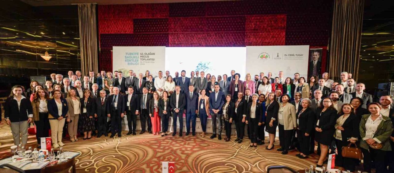 NİLÜFER BELEDİYESİ, TÜRKİYE SAĞLIKLI KENTLER BİRLİĞİ’NİN (SKB) İZMİR’DEKİ TOPLANTISINDA DENEYİMLERİNİ
