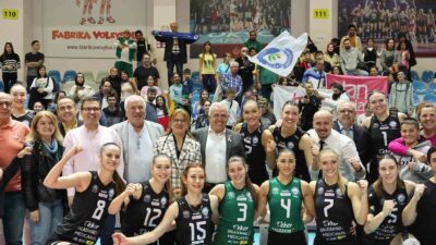 NİLÜFER BELEDİYESPOR EKER KADIN VOLEYBOL TAKIMI, AYDIN BÜYÜKŞEHİR BELEDİYESPOR’U SAHASINDA