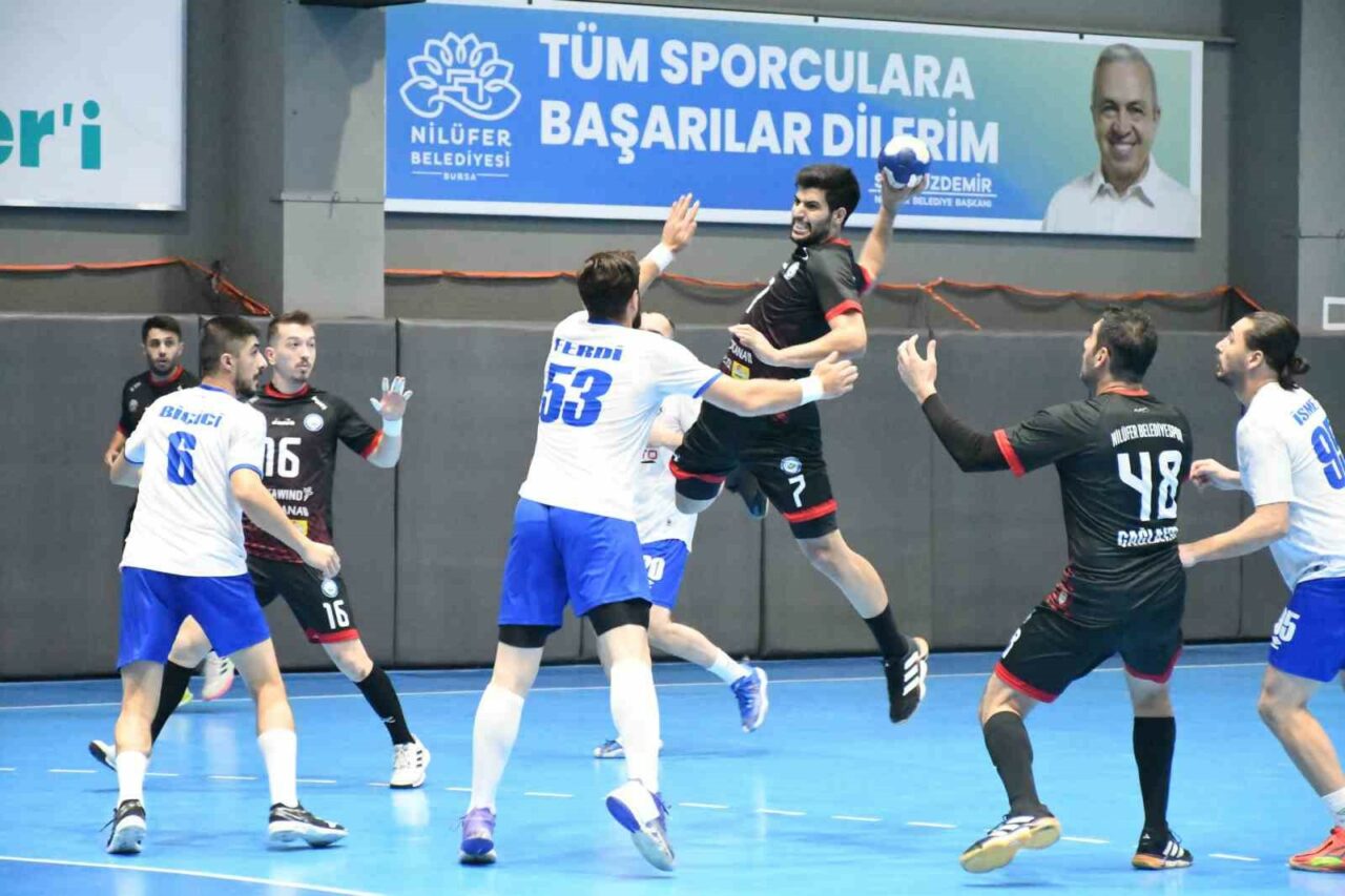 Nilüfer Belediyespor zirve yürüyüşünü sürdürüyor THF ERKEKLER SÜPER LİGİ’NDE YENİLGİSİZ YOLUNA DEVAM EDEN NİLÜFER BELEDİYESPOR,