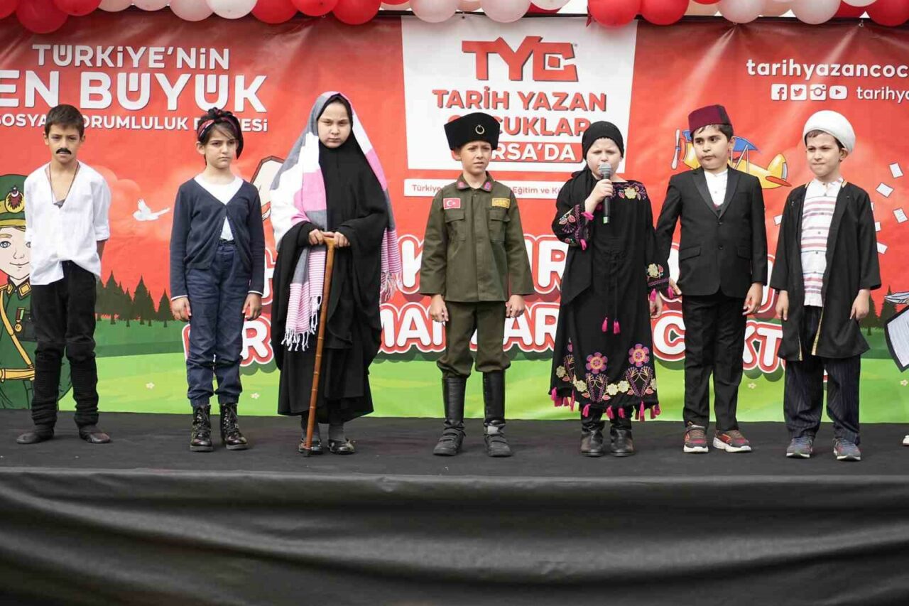 BURSA'DA TARİHE ADINI KAZIMIŞ KAHRAMANLARI ÇOCUKLARA TANITMAK İÇİN HAYATA GEÇİRİLEN