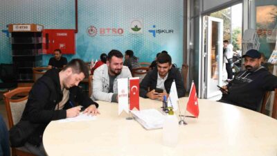 OSMANGAZİ BELEDİYESİ DÜZENLEMİŞ OLDUĞU ‘İSTİHDAM BULUŞMALARI’ İLE İŞ ARAYAN VATANDAŞLARLA