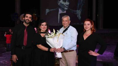 BURSA (İHA) - OSMANGAZİ BELEDİYESİ'NİN 29 EKİM CUMHURİYET BAYRAMI KUTLAMALARI