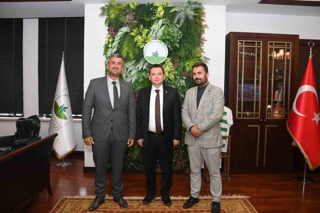 ANASİAD YÖNETİMİ OSMANGAZİ BELEDİYE BAŞKANI ERKAN AYDIN'I ZİYARET EDİP PROJELERİ