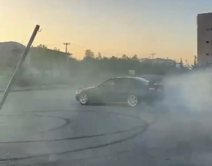 TOZU DUMANA KATTI, EZAN VAKTİ POLİSE YAKALANDI