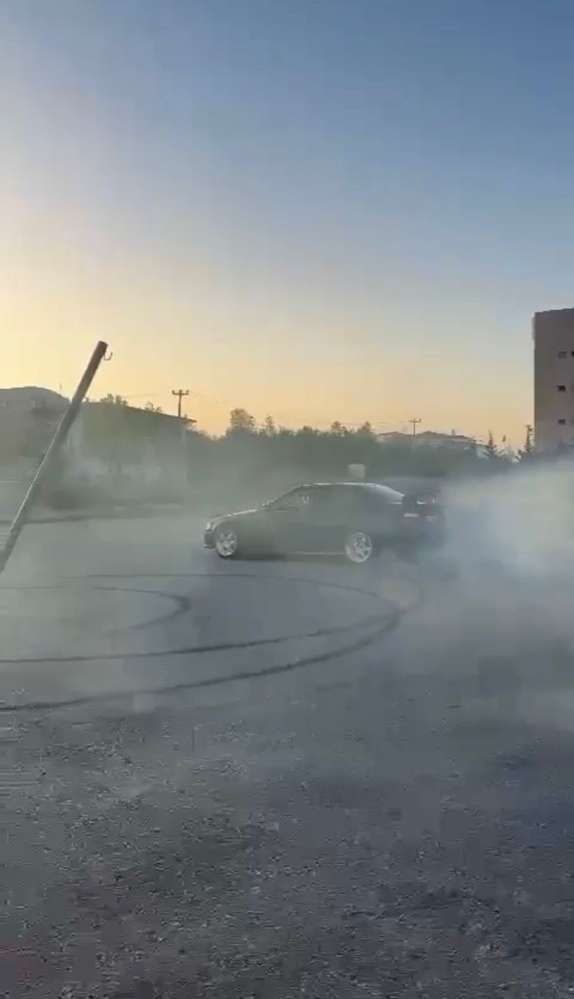 TOZU DUMANA KATTI, EZAN VAKTİ POLİSE YAKALANDI