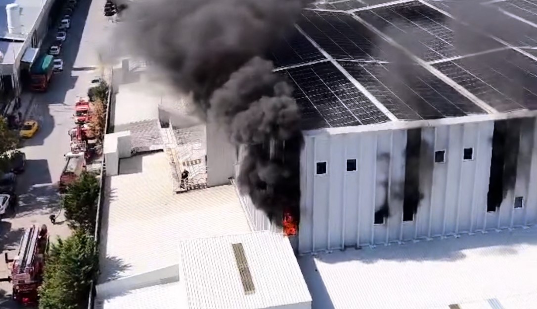 BURSA'DA DEMİRTAŞ ORGANİZE SANAYİ BÖLGESİ'NDE BULUNAN BİR TEKSTİL FABRİKASININ DOKUMA