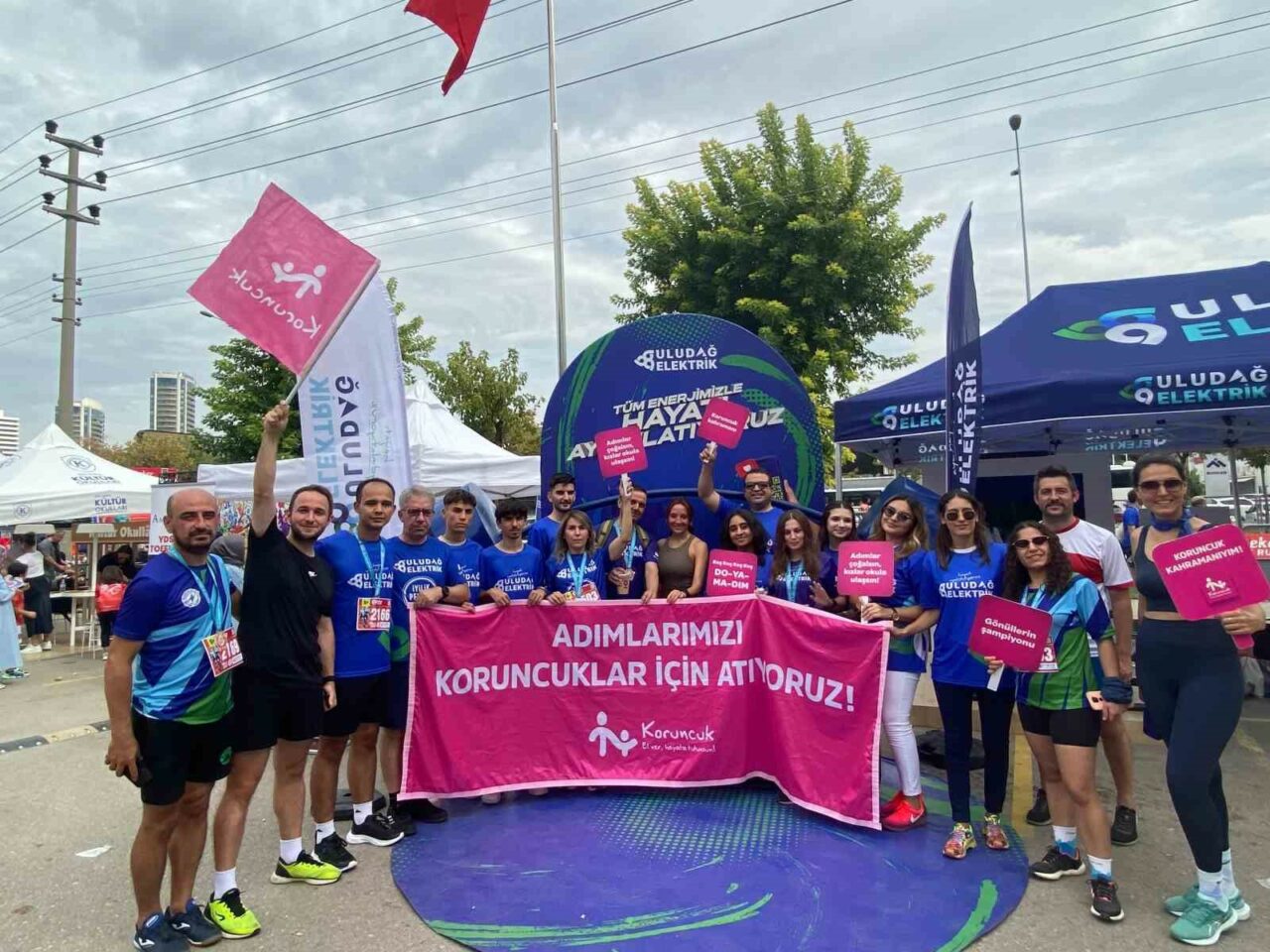 ULUDAĞ ELEKTRİK, EKER I RUN KOŞUSUNDA SPORSEVERLERLE BİR ARAYA GELDİ.