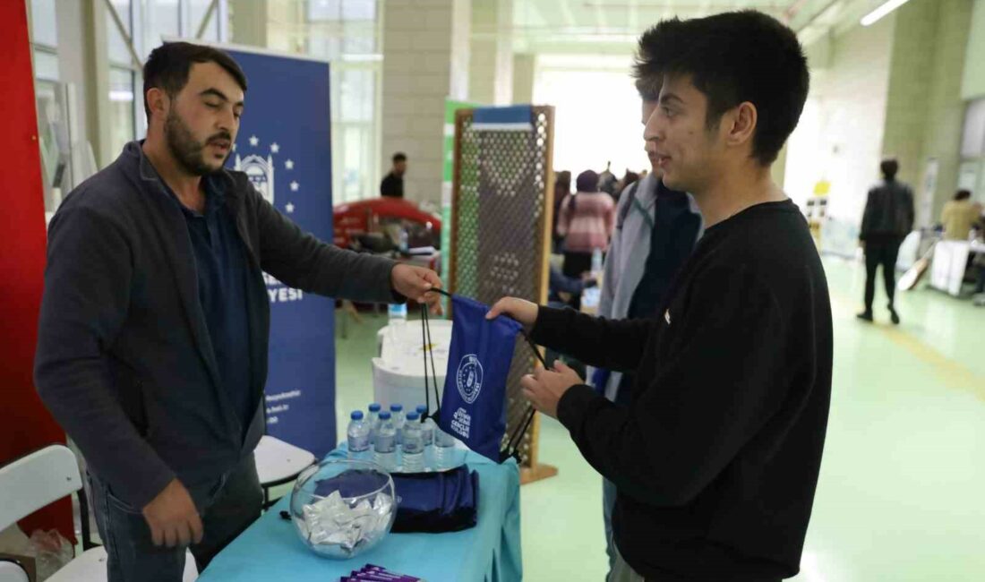 Üniversiteliye sıcak karşılama BURSA BÜYÜKŞEHİR BELEDİYESİ, KENTTEKİ ÜNİVERSİTELERİ KAZANAN VE 2024-2025 EĞİTİM ÖĞRETİM