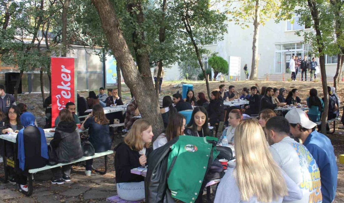 Veteriner Fakültesi’nden yeni akademik yıla keyifli başlangıç BURSA ULUDAĞ ÜNİVERSİTESİ (BUÜ) VETERİNER FAKÜLTESİ, 2024-2025 EĞİTİM-ÖĞRETİM YILININ BAŞLANGICINI