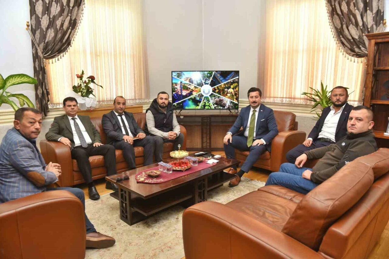 YENİŞEHİR BELEDİYE BAŞKANI ERCAN ÖZEL, YENİŞEHİR CELEPLERİNİ TARİHİ BELEDİYE BİNASI’NDA