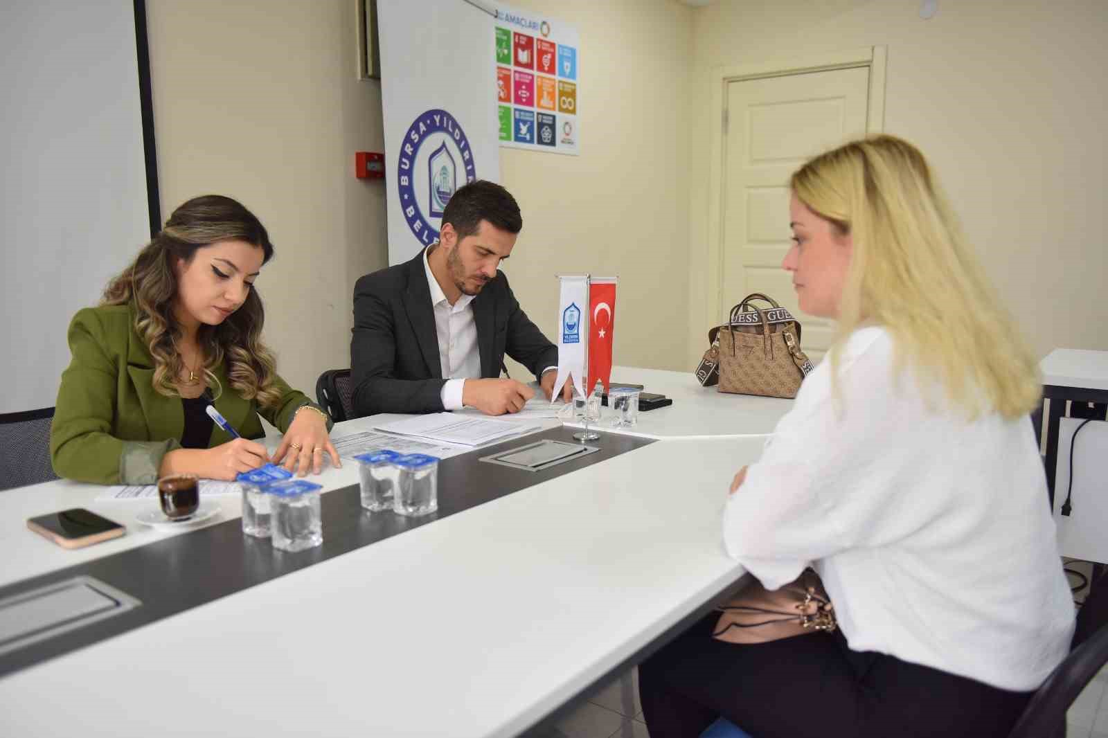 BURSA'DA YILDIRIM BELEDİYESİ, İŞ ARAYAN VATANDAŞLAR İLE İŞVEREN ARASINDA KÖPRÜ