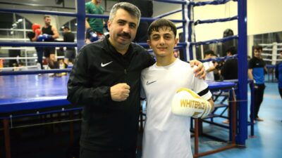 YILDIRIM BELEDİYESİ, GENÇLERİ VE ÇOCUKLARI SPORLA BULUŞTURMAYA DEVAM EDİYOR.