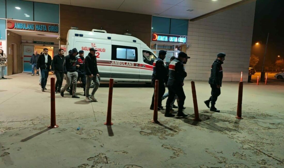 11 kaçak göçmen jandarmadan kaçamadı İnegöl Jandarma Komutanlığı ekipleri, ülkeye kaçak yollarla giren 7 Afganistan