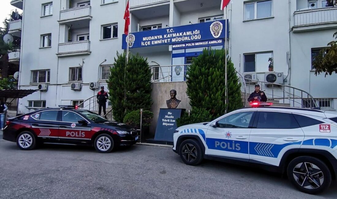 BURSA’DA ÇEŞİTLİ SUÇLARDAN HAKKINDA 19 YIL 3 AY ARANMASI OLAN