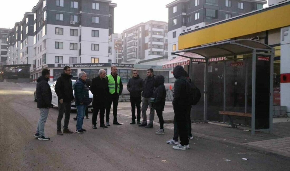 30 Ağustos Zafer Mahallesi’nin ulaşım çilesi masaya yatırıldı 30 Ağustos Zafer Mahallesi’nin ulaşım sorunu çözüm bulunması için çalışmalar