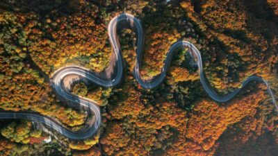 Kütahya ile Bursa sınırları arasında kalan Domaniç Dağları ile içinden