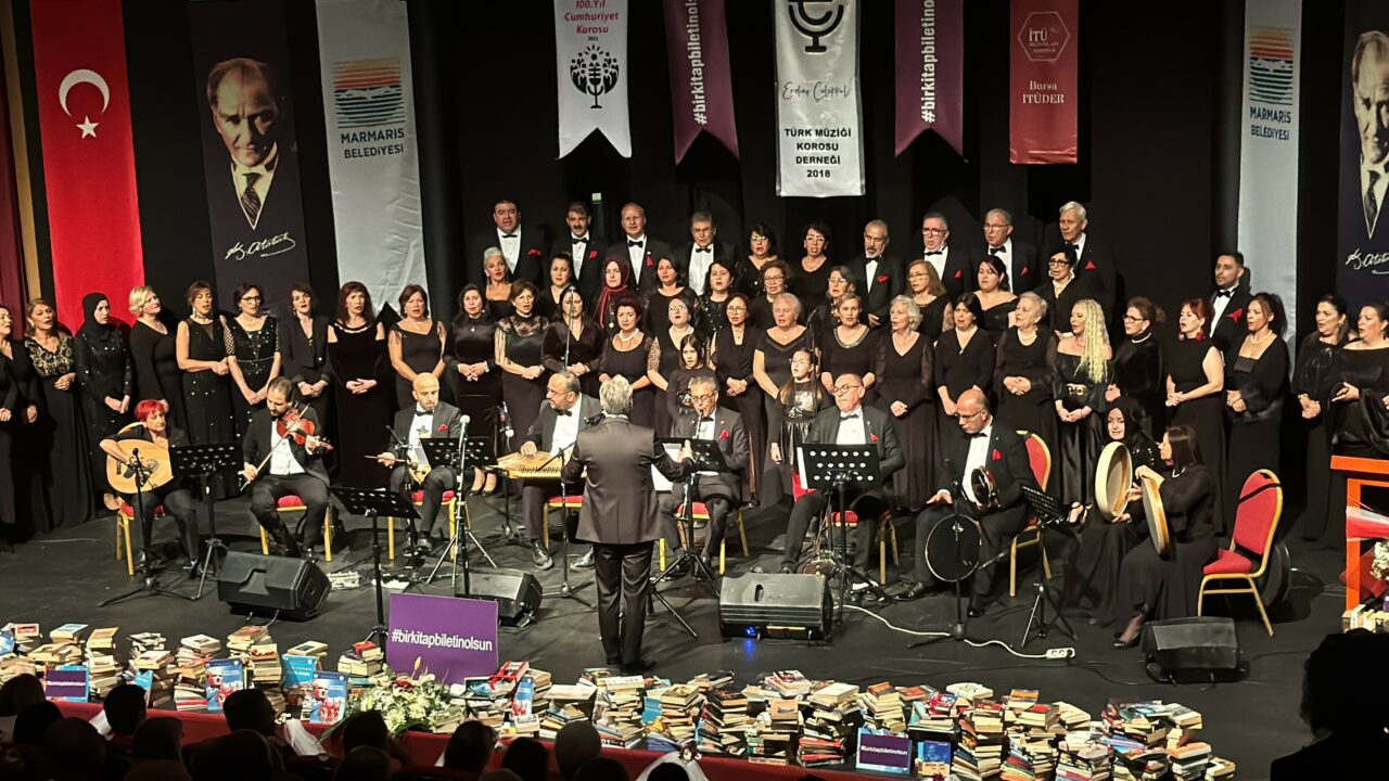 Bursa korolarından Marmaris’te anlamlı konser Erdinç Çelikkol Türk Müziği Derneği, Bursa İTÜ Türk Müziği Derneği