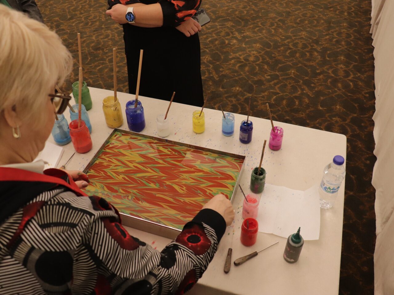 Yaklaşık 65 yıldır “kamu yararına dernek” statüsüyle kadınların gelişimine yönelik