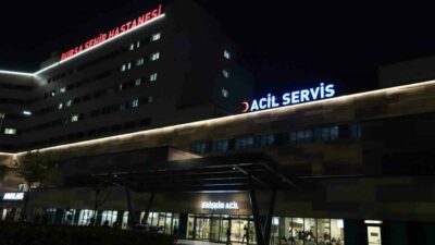 Bursa Şehir Hastanesi’nde görevli Acil Tıp Uzmanı Doç. Dr. Suna