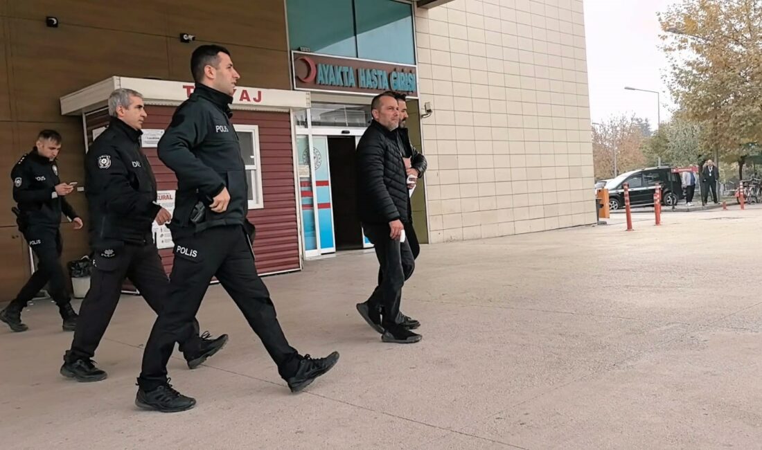 Aldattığını iddia ettiği eşini kemerle boğarak öldüren şahıs tutuklandı BURSA'NIN İNEGÖL İLÇESİNDE ALDATTIĞINI İDDİA ETTİĞİ EŞİNİ KEMERLE BOĞARAK ÖLDÜREN