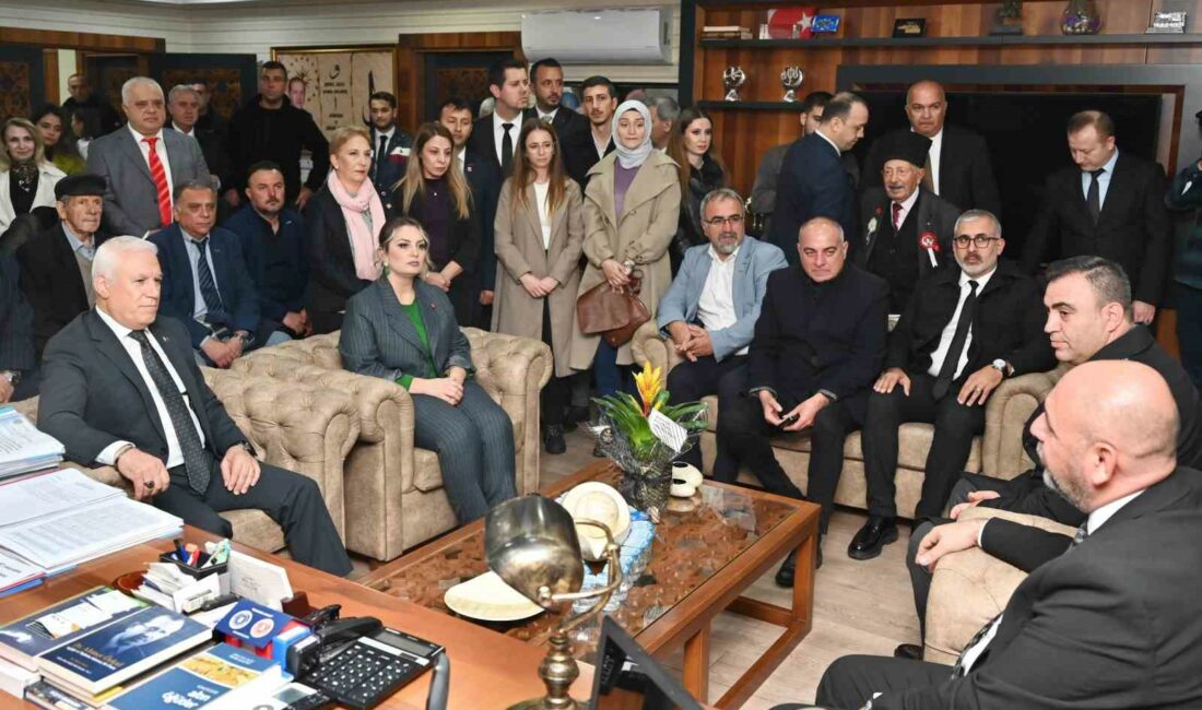 Başkan Bozbey’den fabrikalara “Verginizi Bursa’ya yatırın” çağrısı BURSA BÜYÜKŞEHİR BELEDİYE BAŞKANI MUSTAFA BOZBEY, KENTİN VE ORHANGAZİ’NİN HAVASINI,