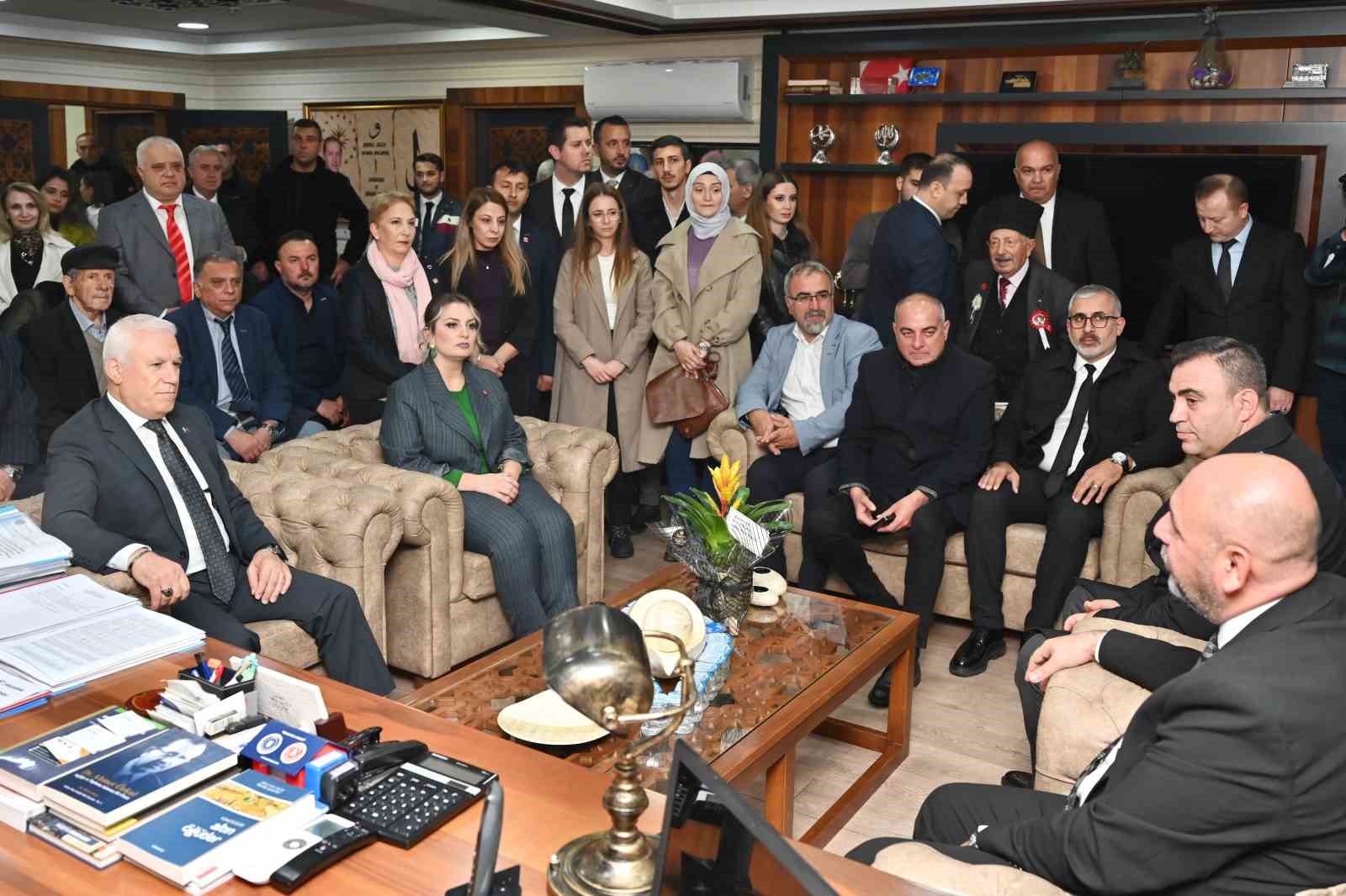 BURSA BÜYÜKŞEHİR BELEDİYE BAŞKANI MUSTAFA BOZBEY, KENTİN VE ORHANGAZİ’NİN HAVASINI,