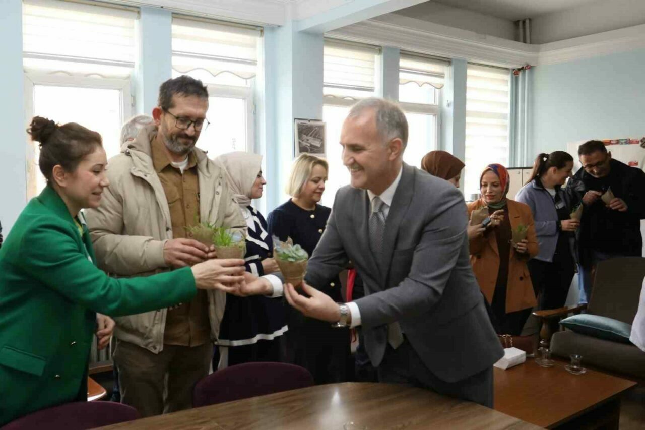 “Genç Bakış” ismiyle düzenlenen buluşmalar kapsamında Halil İnalcık Sosyal Bilimler