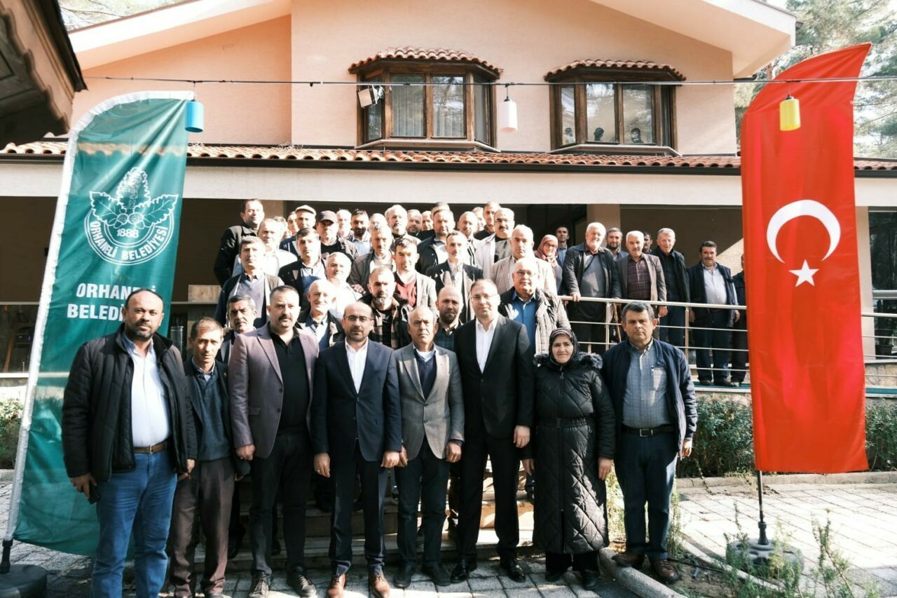 Başkan Tayır, muhtarlar ile bir araya geldi Orhaneli Belediye Başkanı Ali Osman Tayır, Orhaneli Muhtarlar Derneği Başkanı