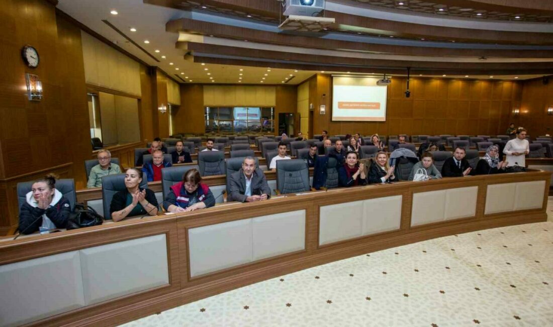 Belediye personeli tütün kullanımının zararları hakkında bilgilendirildi Bursa Büyükşehir Belediyesi tarafından periyodik olarak düzenlenen eğitim çalışmaları çerçevesinde