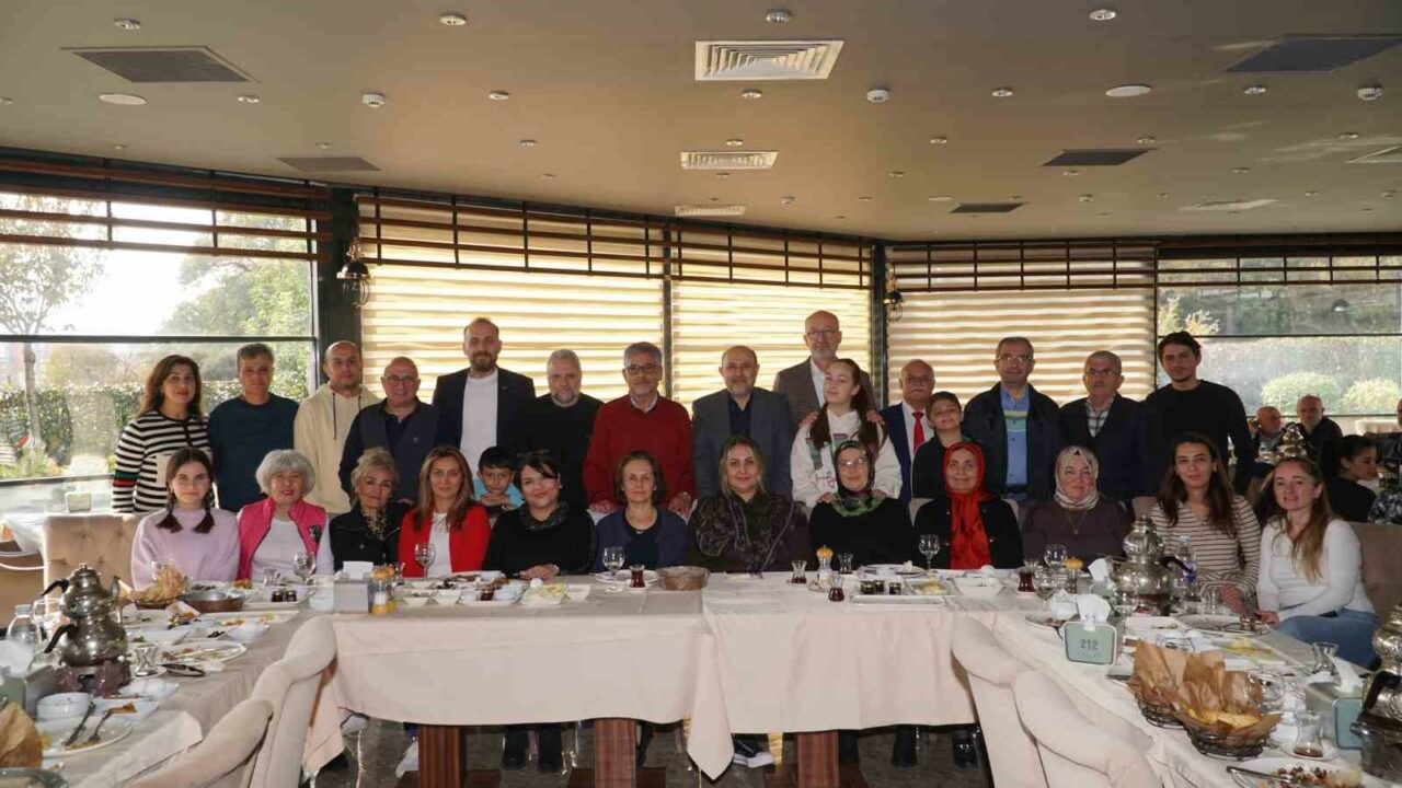 BURSA AFYONKARAHİSARLI SANAYİCİLERİ VE İŞ İNSANLARI DERNEĞİ (BURSA AFSİAD) KAHVALTI