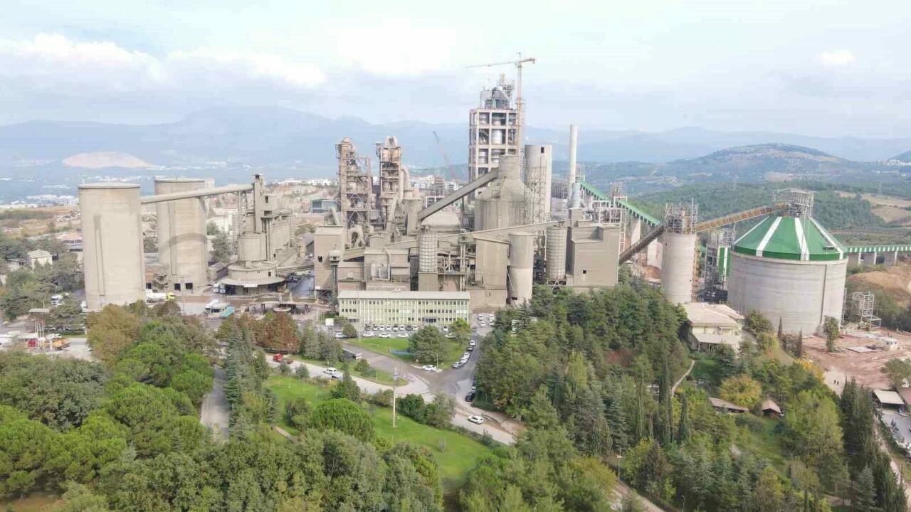 Bursa Çimento Fabrikası, tesislerini modernize ederek daha fazla alternatif hammadde