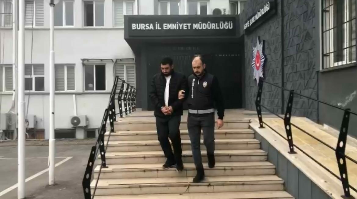 Bursa Asayiş Şube Müdürlüğü İnfaz Büro Amirliği ekipleri, çeşitli suçlardan