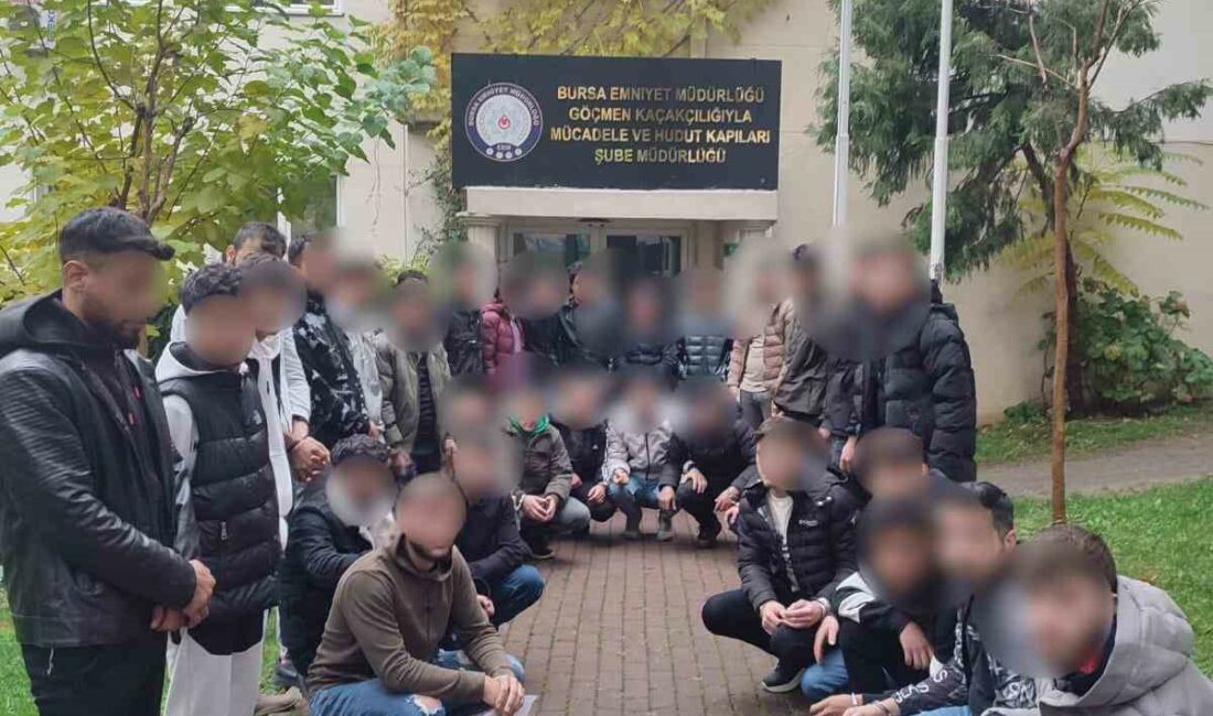 Bursa’da 34 kaçak göçmen yakalandı, 1 şüpheli tutuklandı BURSA’DA GÖÇMEN KAÇAKÇILIĞIYLA MÜCADELE VE HUDUT KAPILARI ŞUBE MÜDÜRLÜĞÜNCE YABANCI