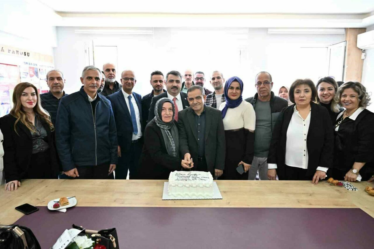 Yıldırım Belediye Başkanı Oktay Yılmaz, 42 yılık eğitimcilik hayatından sonra