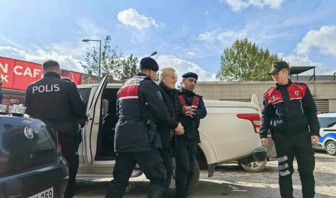 Bursa’da FETÖ’den aranan şahıs yakalandı Bursa’nın İnegöl ilçesinde Jandarma komutanlığı ekipleri FETÖ terör örgütü üyesini