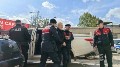 Bursa’nın İnegöl ilçesinde Jandarma komutanlığı ekipleri FETÖ terör örgütü üyesini