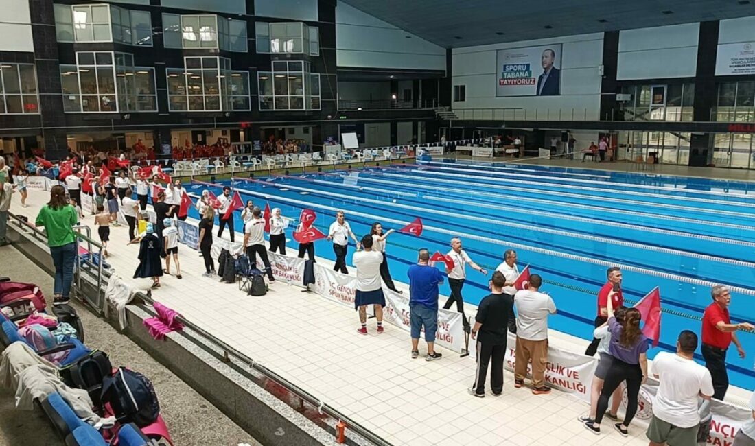 Bursa Atıcılar Yüzme Havuzu, 12+ Yaş Uzun Kulvar Baraj Geçme