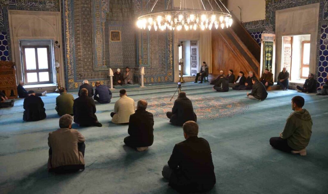 Bursa’da organ bağışçıları için mevlit okutuldu, dua edildi VEFAT EDİP YAKINLARI TARAFINDAN ORGANLARI BAĞIŞLANAN MERHUMLAR İÇİN BURSA’DA MEVLİT