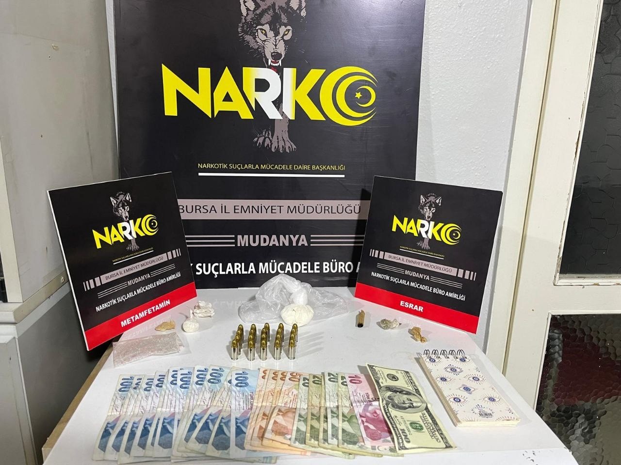 BURSA’NIN MUDANYA İLÇESİNDE NARKOTİK EKİPLERİNCE 2 ADRESE EŞ ZAMANLI OPERASYON