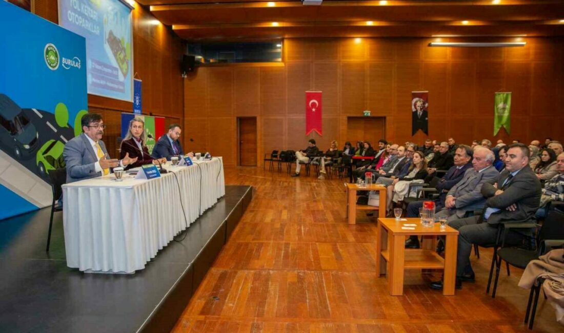 Bursa Kent Konseyi tarafından düzenlenen ‘Yol Kenarı Otoparklar’ konulu panelde,