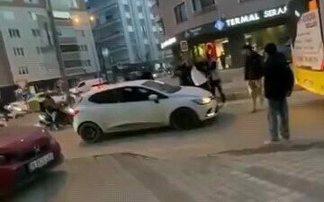 Bursa’nın İnegöl ilçesinde özel halk otobüsü şoförü ile otomobil sürücüsü